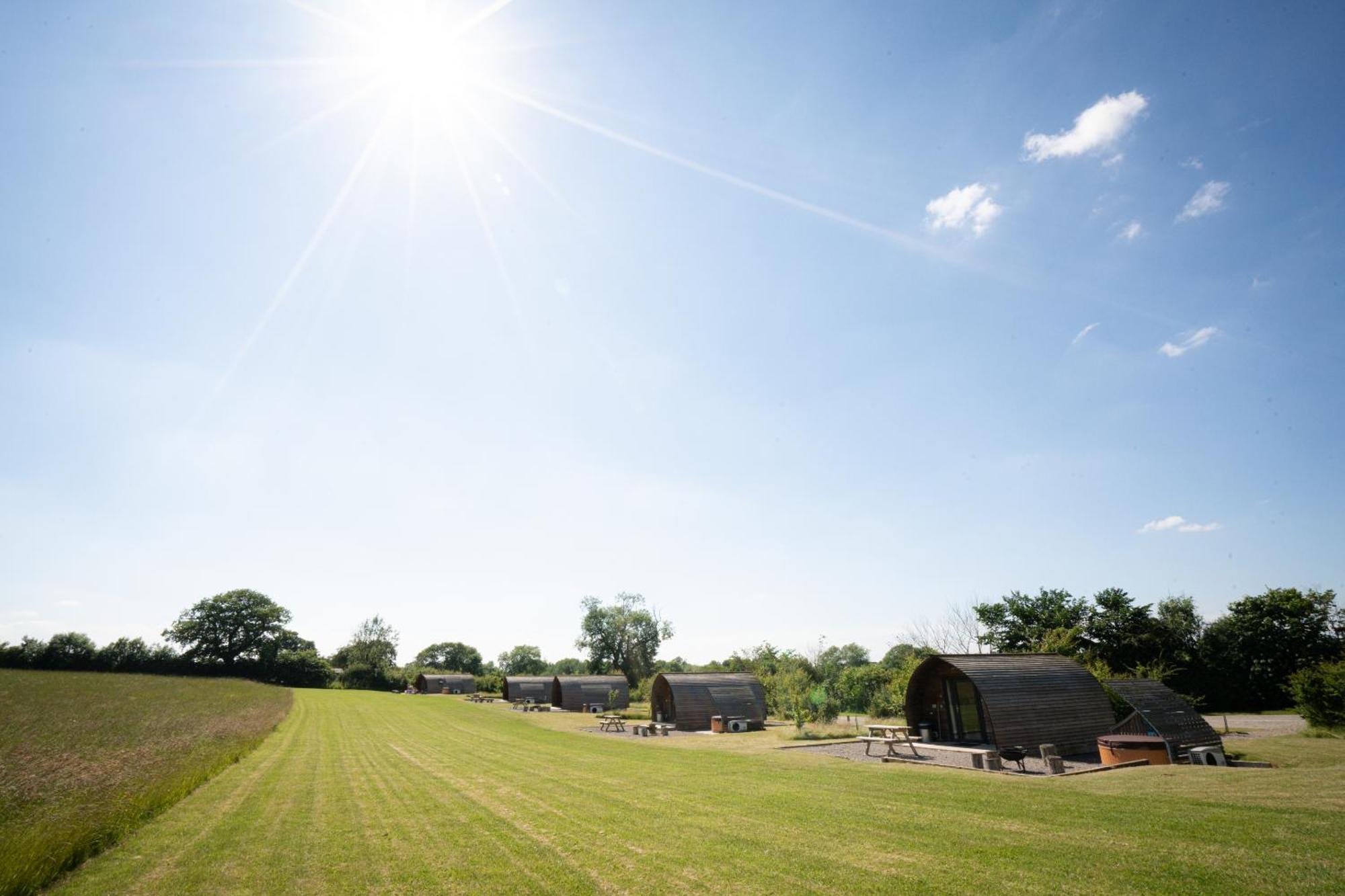 Sedgewell Barn By Wigwam Holidays Northallerton Bagian luar foto